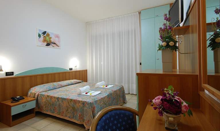 Camera con balcone vista mare hotel Alba Adriatica