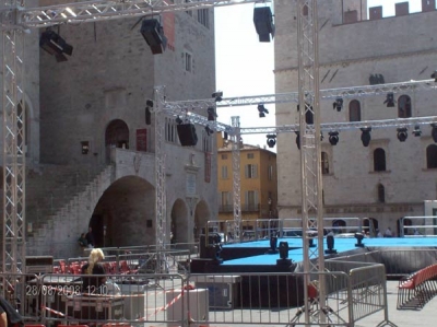 Affitto palco, audio, luci, citta di Todi