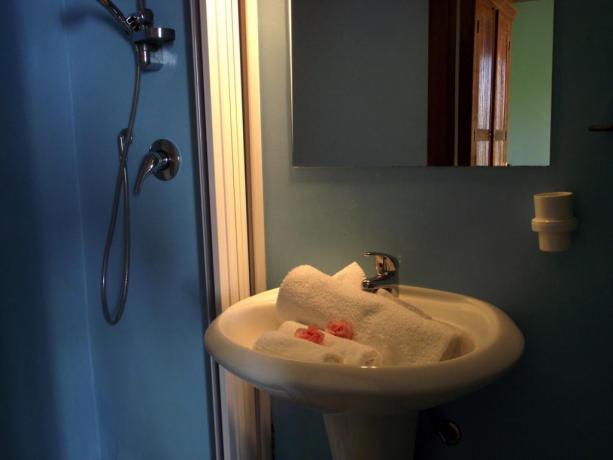 Bagno camera quadrupla
