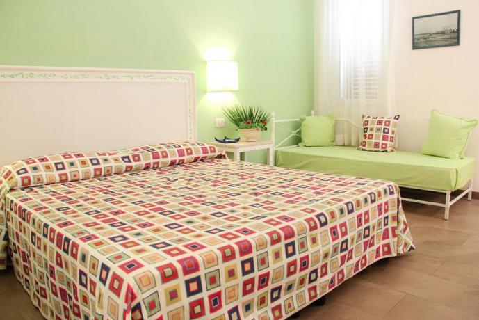 Camera matrimoniale + divano letto Hotel Lampedusa