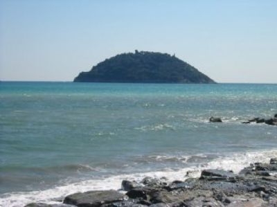 Beach suitable for children in Albenga