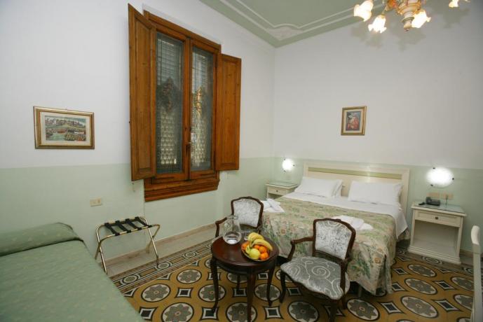 Camere Familiari con Prima colazione Firenze Centro 