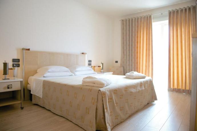 Camera matrimoniale classic Hotel 5 stelle Castellaneta-marina 