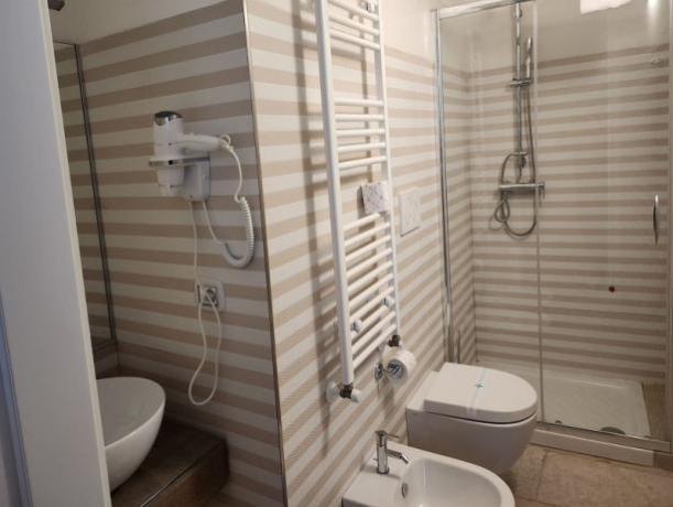 Bagno Privato con doccia e kit cortesia 