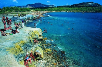 alberghi vicino al mare isole eolie