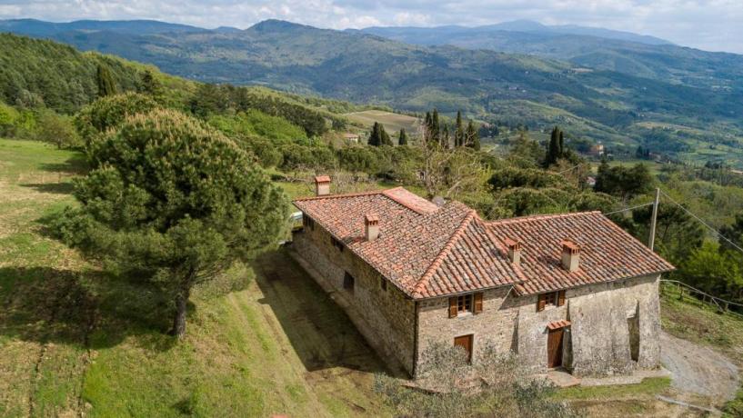 Struttura nel verde della natura Toscana 