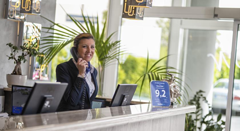 Reception con personale sempre disponibile