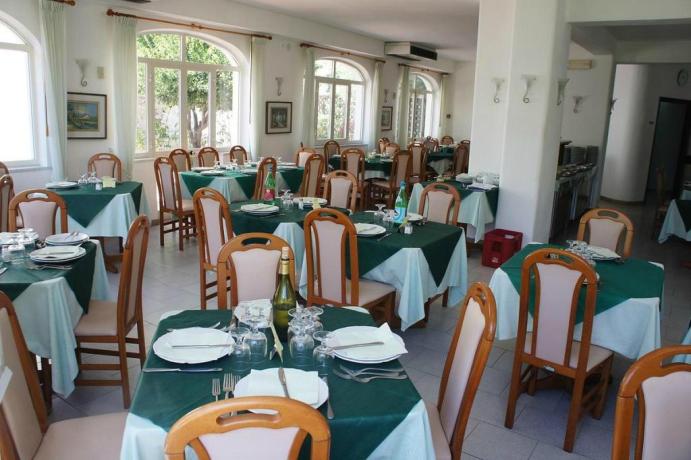 Forio Hotel con ristorante in mezza pensione  