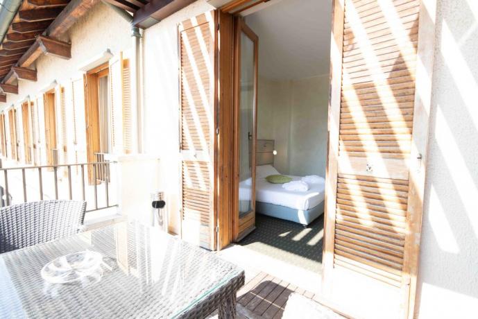 Camera con Balcone Vista Piscina a Milano