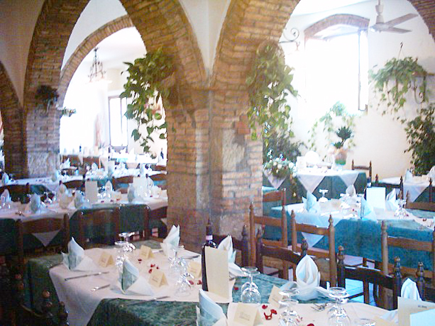 Hotel con Ristorante in campagna Pisa 