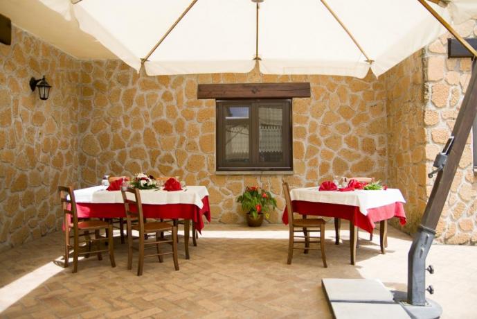 Agriturismo vicino Roma-sala ristornate esterna 