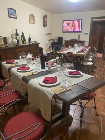 salone a Montefalco per Capodanno 14 persone