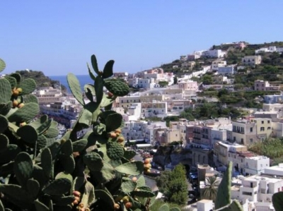 albergo vicino la spiaggia a ponza