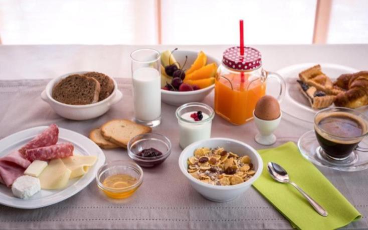 Colazione a buffet, Hotel ideale per famiglie Assisi