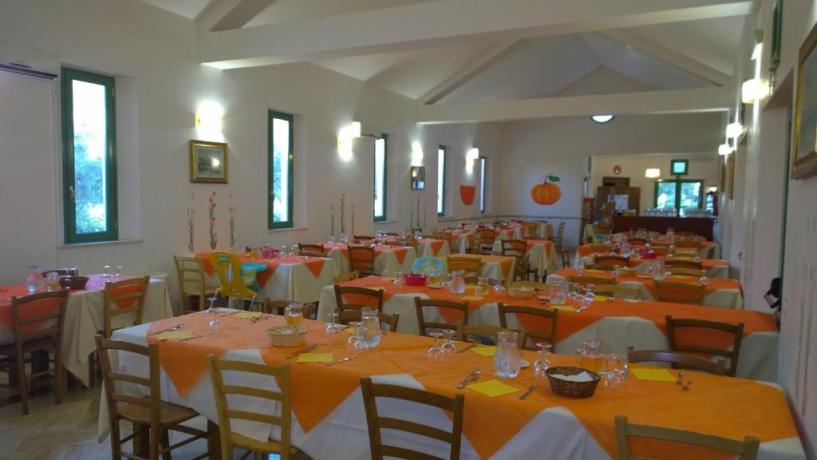 Villaggio Bungalow con Ristorante in Pensione Completa  