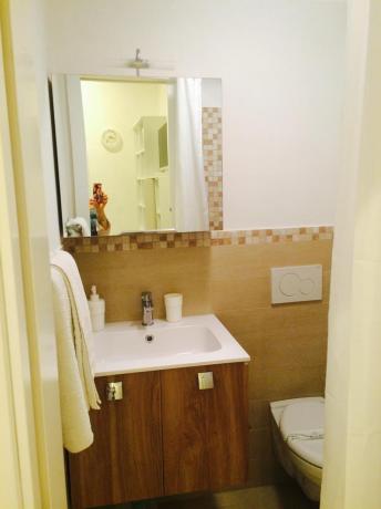 Bagno privato asciugamani appartamento-vacanza 4persone Polignano-a-Mare