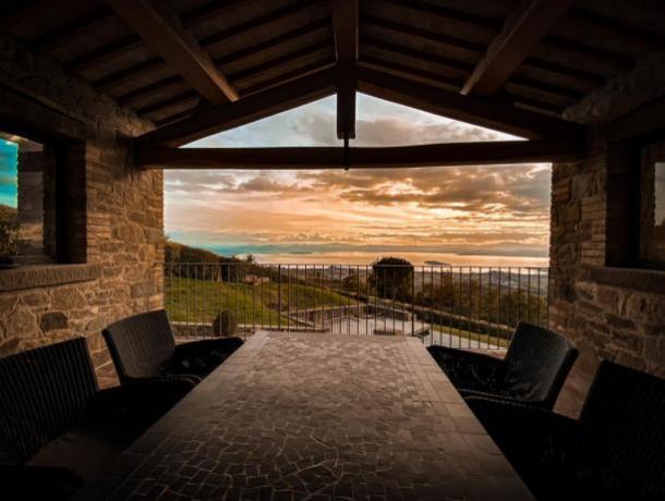 Villa panoramica Umbria fino 6 posti, piscina,jacuzzi