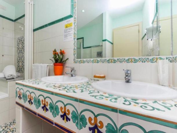 Bagno con Doppio Lavandino ideale per coppie