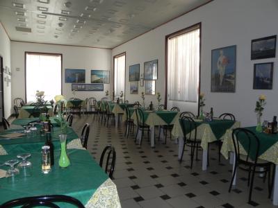 Ampia sala ristorante 