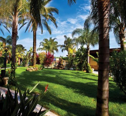 Albergo 4stelle Battipaglia giardino e piscina Salerno