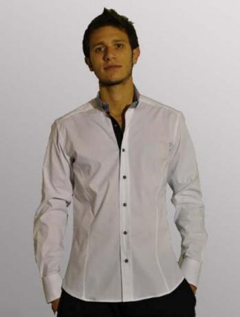 Camicia uomo modello slim maniche lunghe