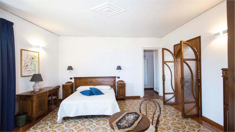 Camere con Aria Condizionata nel centro di Castellammare