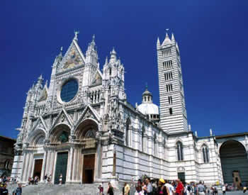 Stay near the Cathedral of Siena
