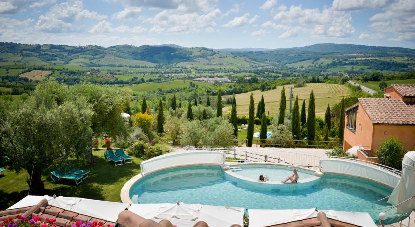 Saturnia, piscina termale solfurea con idromassaggio 