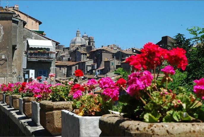 Paese di Ronciglione nella Tuscia 