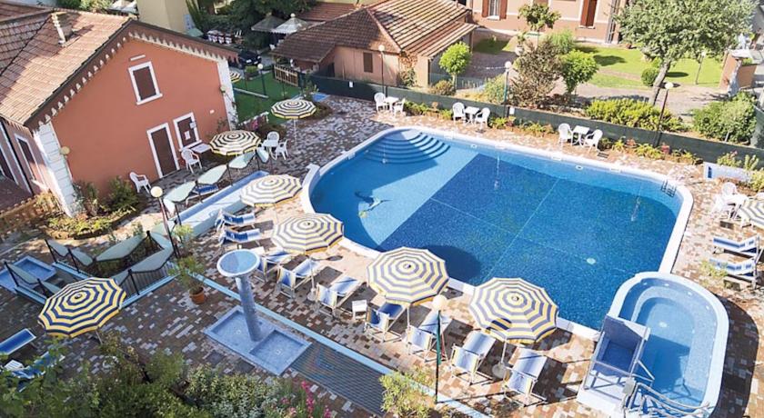 Hotel con Piscina a Bellaria 