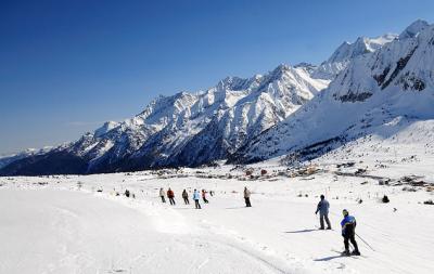 Stay near the skislopes in Passo Tonale