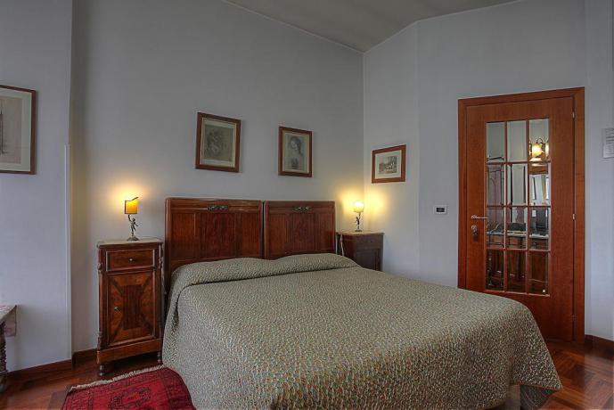 Letto matrimoniale nel B&B laziale