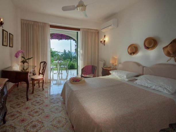 Camere vista mare Ischia vicino Spiaggia Citara