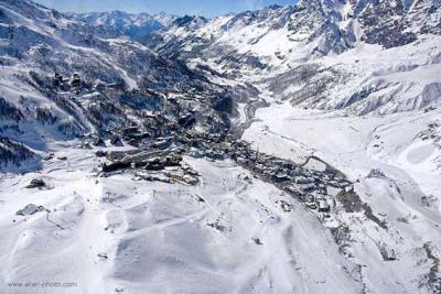 Book your hotel-room in Cervinia now!