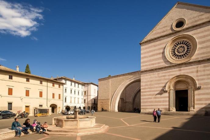 Umbria-Assisi-hotel-3-stelle-assisi-gestione-familiare-per-gruppi-e-famiglie ID:4017