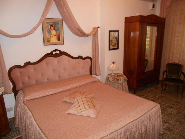 Hotel Chiusi camera matrimoniale