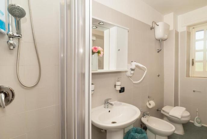 servizi-privati-camera-quadrupla-olimpia-hotel-3stelle-Paestum