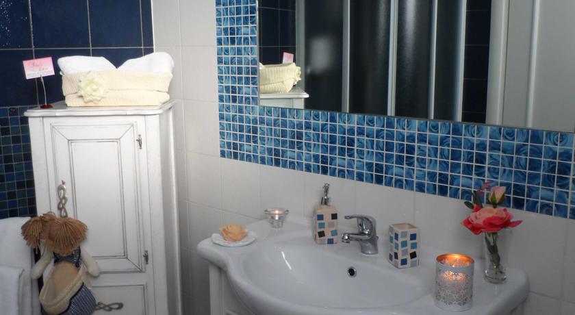 Bagno della Camera Rosa Blu