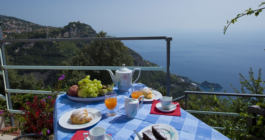 Appartamenti con terrazza panoramica vicino ad Amalfi 