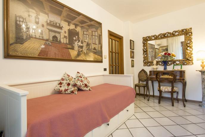Affitto appartamento vacanza Firenze Centro: divano-letto - soggiorno 
