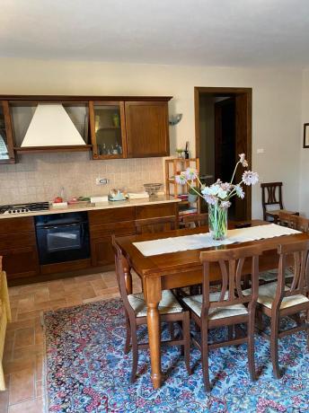 Salone con Cucina per 8/10/12 persone