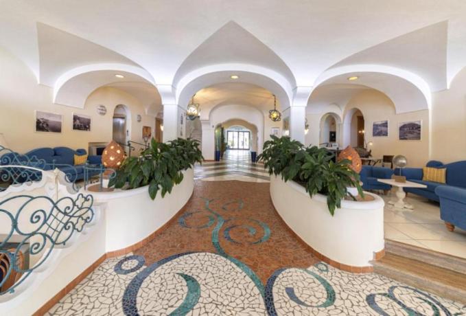 Romantico Hotel a Ischia con ristorante piscine Spa