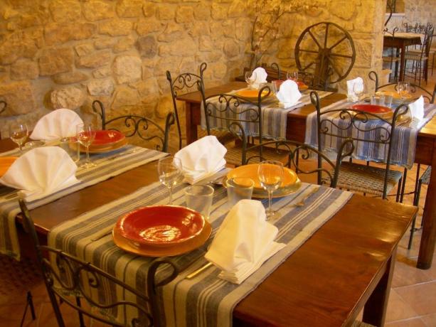 Sala Ristorante Agriturismo Abbateggio (PE) Cucina Prodotti Tipici
