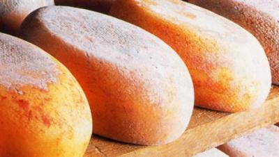 Assaggiare il Famoso Formaggio Pecorino di Pienza