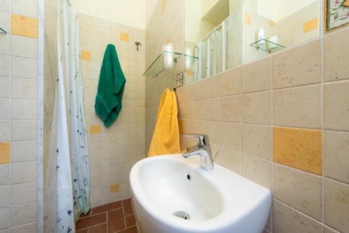 Spazioso bagno in appartamento Vacanza Lago Trasimeno