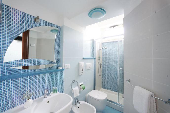 hotel terracina camere con bagno privato 