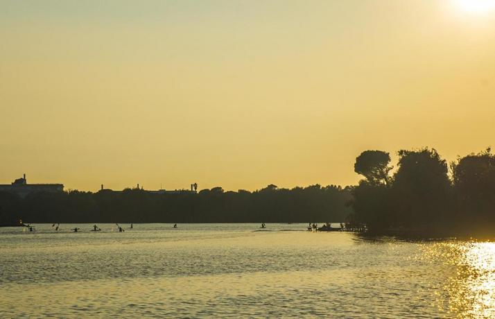 Albergo vista lago ideale per Vela, Canoa kayak