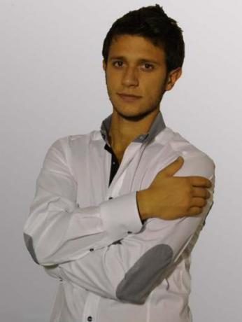 Camicia uomo modello slim maniche lunghe