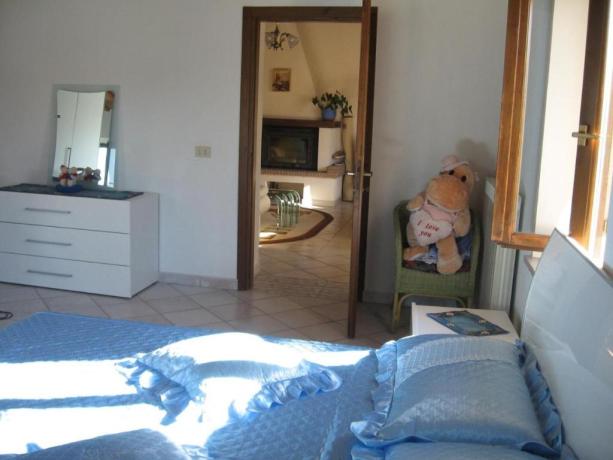 Agriturismo Acqualagna, camera con Camino