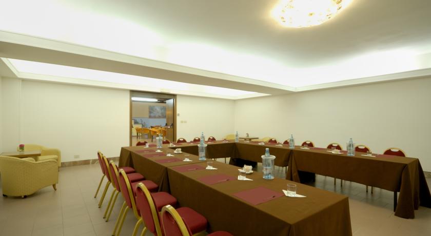 Sala Riunioni Centro Congressi Hotel Calenzano